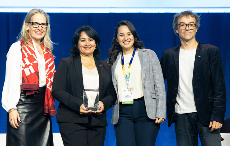 ESMO confers a new award on pioneer female oncologist in Ecuador
