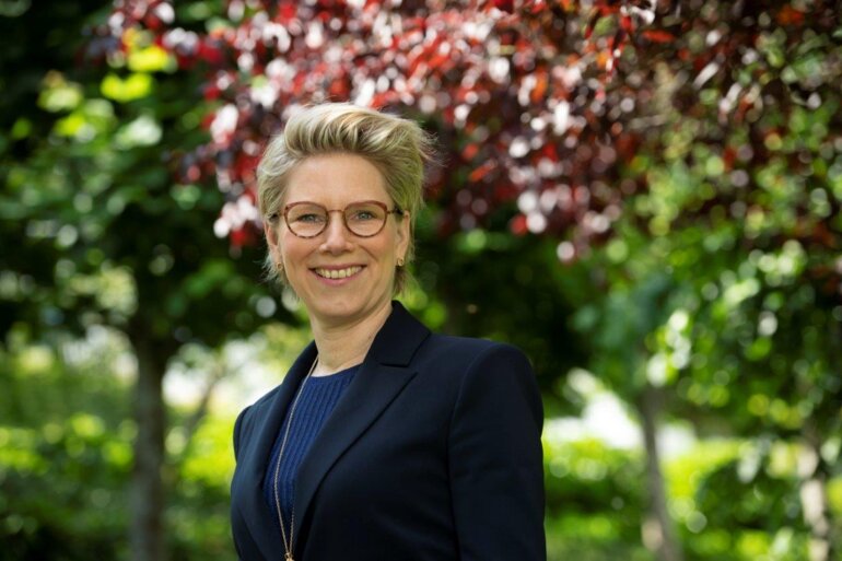 Harnessing Large Language Models in oncology: ESMO’s framework for integration in the clinic