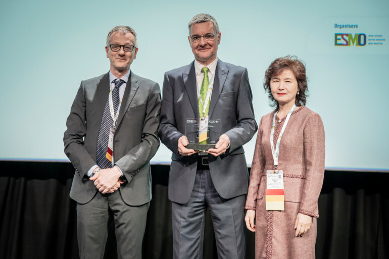 Is it time for pathologists to take a more active role in lung cancer?