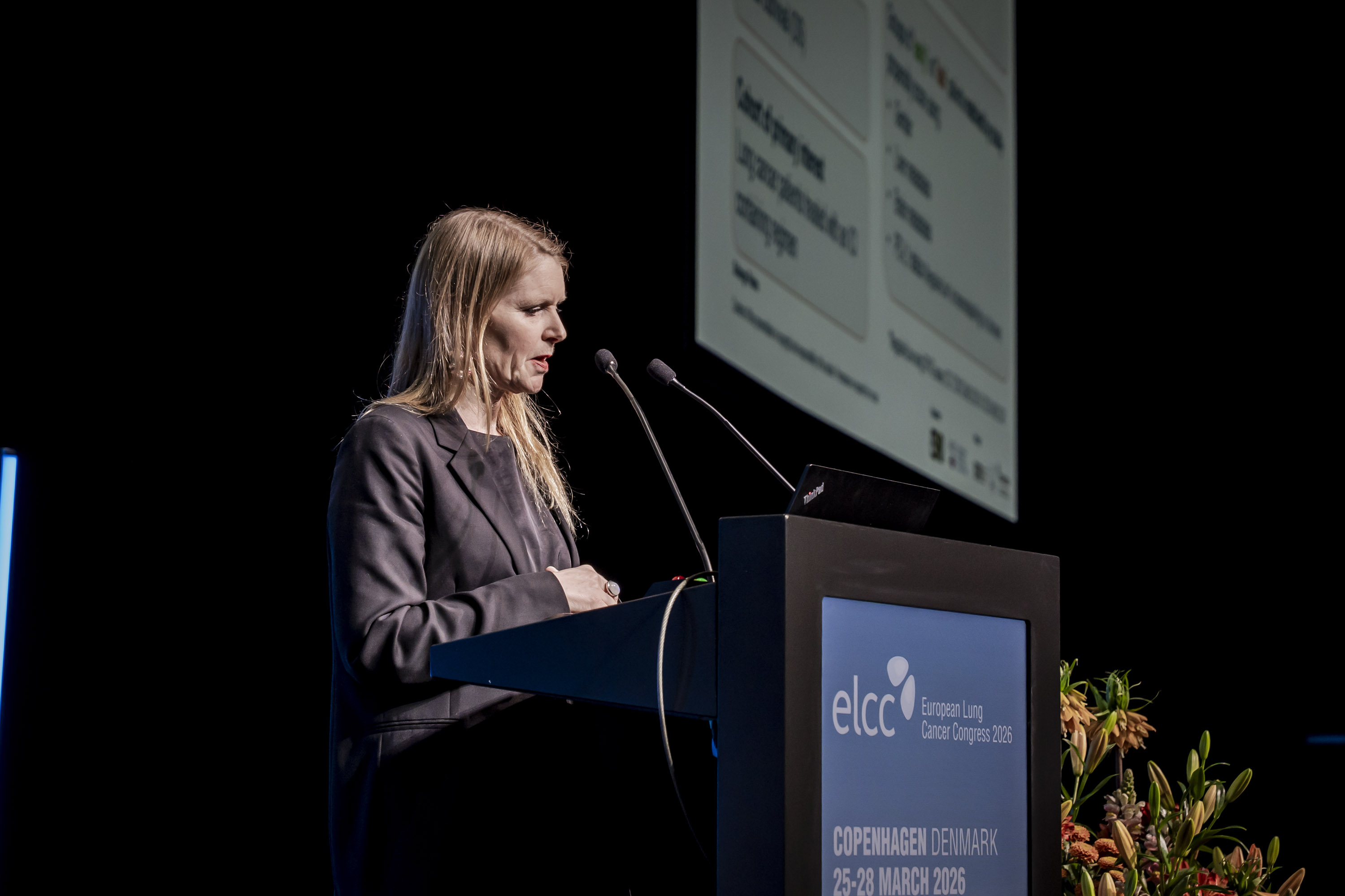 Meta-analysis shows non-inferiority of later versus earlier immunotherapy administration in lung cancer