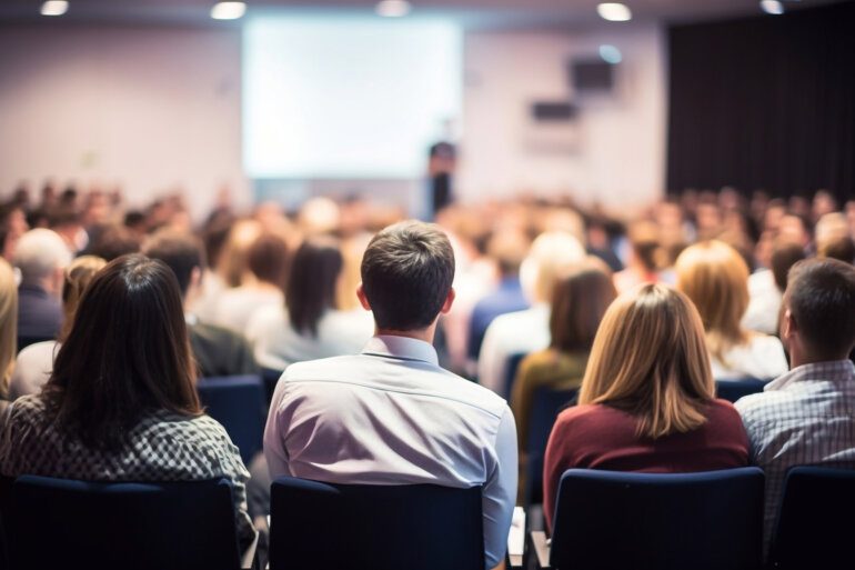Conference_audience_02