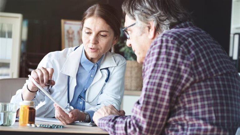 Counseling_elderly patient